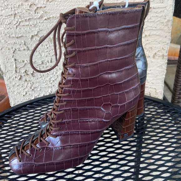 Sam Edelman Carney Lace Up Bootie Sz 8 